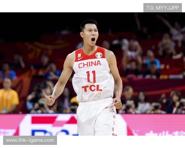 易建联：从篮球天才到中国体育巨星的成长之路与传奇人生